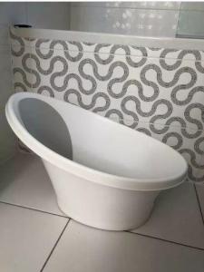 Shuggle Newborn bath, white