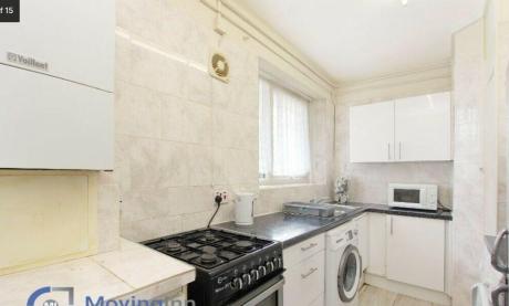 Spacious 2 bed purpose built flat in Tulse Hill.