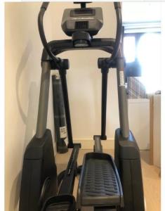 Cross Trainer for Sale - NordicTrack FS7i