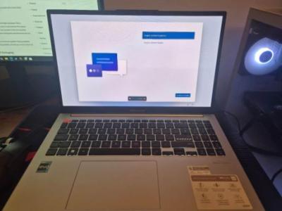 ASUS VivoBook S15 OLED
