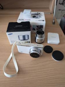 Further price drop - White Samsung NX Mini camera and lenses