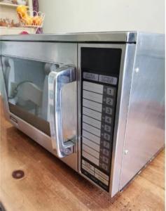 Sharp R24AT Commercial Microwave