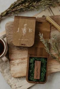 YOGA USB BOX WITH MOSS FILLER