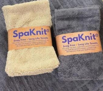 Effortless Pampering: Hartdean Spa Hand Mitt for a Luxurious Spa Experience