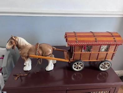 Large 1940/50 Vintage Ceramic Shire Horse and Romany / Gypsy Caravan lamp