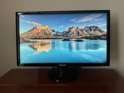 Dell PC 24" HD Monitor