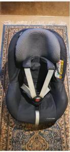Maxi-cosi 2 Way Pearl Car Seat and 2 Way ISOFIX