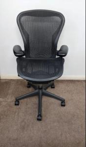 Herman Miller Aeron Size B