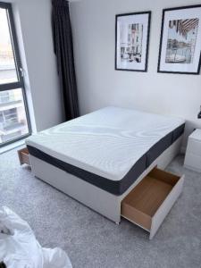 King Size Bed (BritishBedsDirect) & Emma Mattress