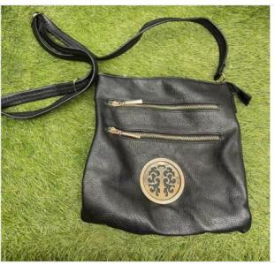 Woman’s side bag