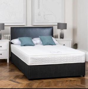 Single Divan Bed with 2000 Pocket Sprung Mattress and Headboard