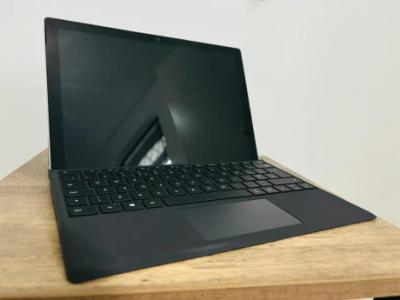 Microsoft Surface Pro 7 - Core i5, 8GB, 128GB
