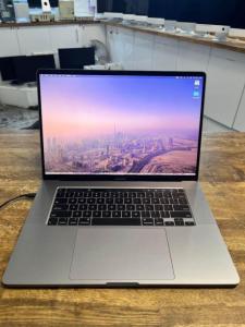 Apple MacBook Pro 16
