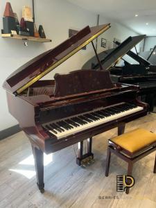 Samick SG-140C Baby Grand Piano - Dark Mahogany Gloss