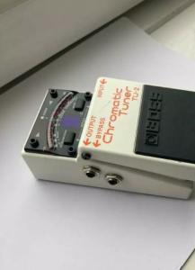 Boss chromatic tuner TU2